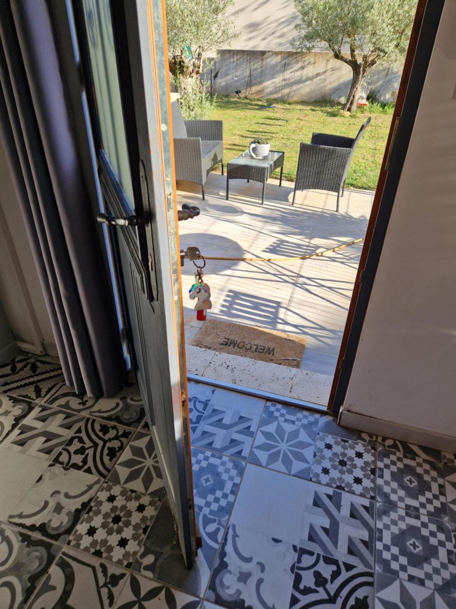 Le Cabanon De Lea Apartment Tavel Luaran gambar